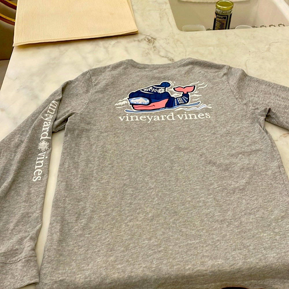 Vineyard Vines Kids long sleeve winter whale T-shirt